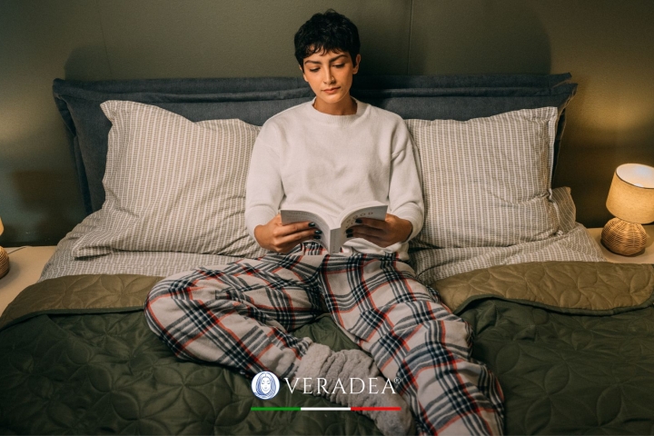 Reading in bed: how to choose the right light for quality sleep